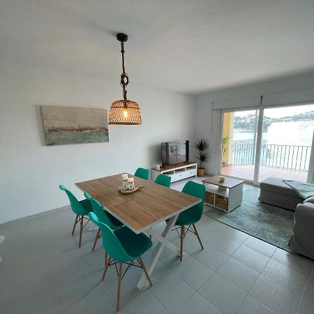 דירות סאן פליו דה גיסולס Aquamarine Sant Feliu En La Playa Con Patio מראה חיצוני תמונה