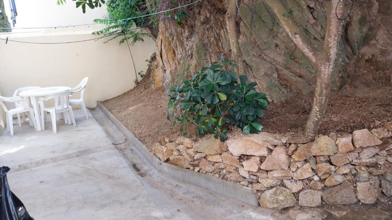 דירות סאן פליו דה גיסולס Aquamarine Sant Feliu En La Playa Con Patio מראה חיצוני תמונה