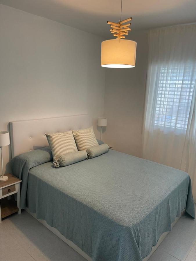 דירות סאן פליו דה גיסולס Aquamarine Sant Feliu En La Playa Con Patio מראה חיצוני תמונה