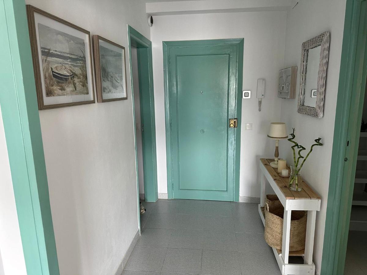 דירות סאן פליו דה גיסולס Aquamarine Sant Feliu En La Playa Con Patio מראה חיצוני תמונה