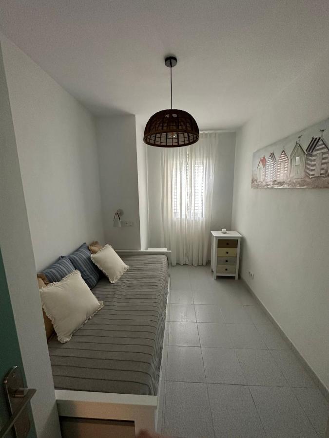 דירות סאן פליו דה גיסולס Aquamarine Sant Feliu En La Playa Con Patio מראה חיצוני תמונה