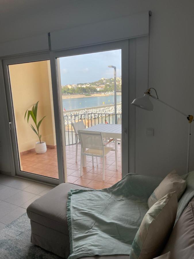 דירות סאן פליו דה גיסולס Aquamarine Sant Feliu En La Playa Con Patio מראה חיצוני תמונה