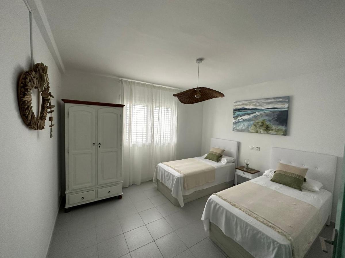 דירות סאן פליו דה גיסולס Aquamarine Sant Feliu En La Playa Con Patio מראה חיצוני תמונה