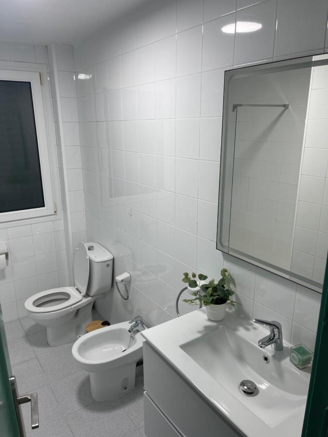 דירות סאן פליו דה גיסולס Aquamarine Sant Feliu En La Playa Con Patio מראה חיצוני תמונה